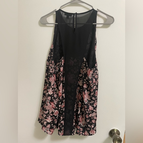 Express Top- L - Picture 5 of 6